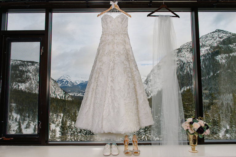 Fairmont Banff Springs wedding | Getting ready